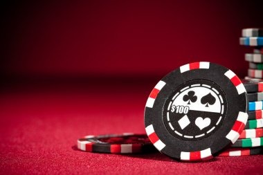 mancingduit slot live roulette studio on mobile phone with low-data streaming indicator